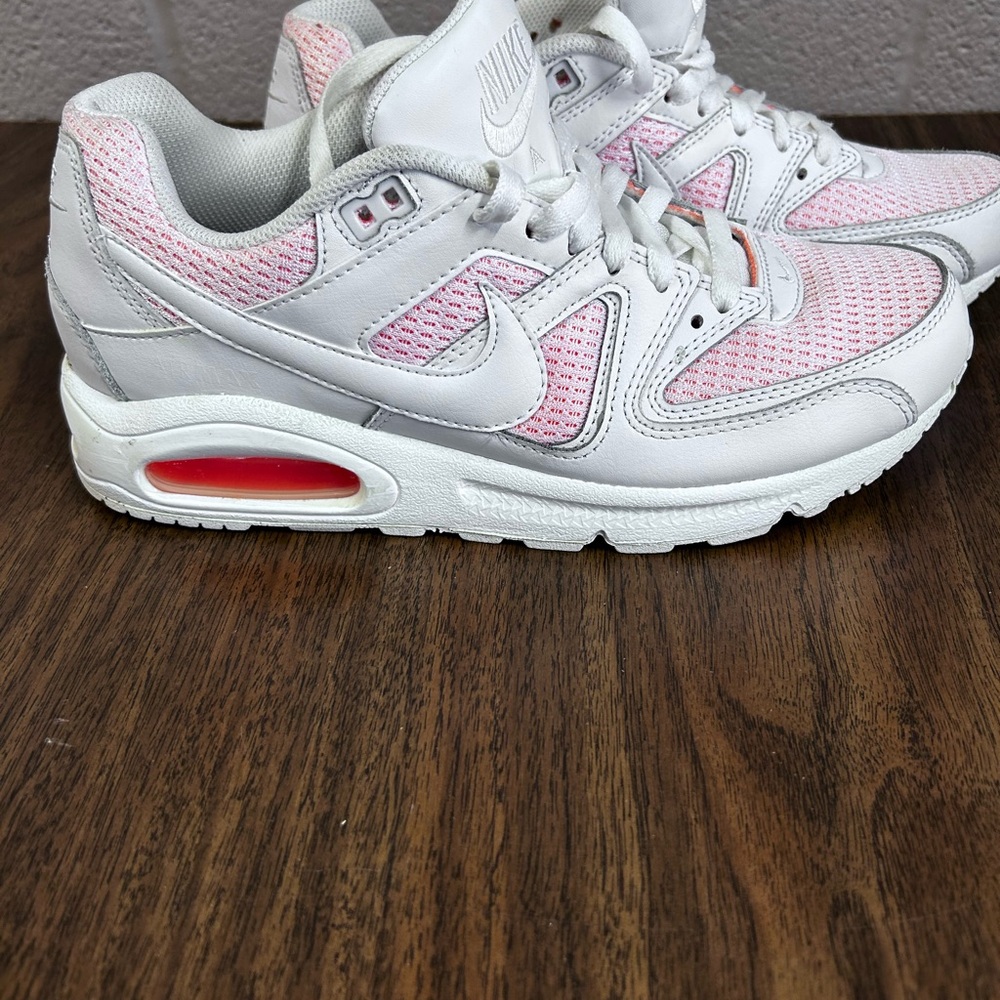 Nike Air Max Command Women’s Sneakers